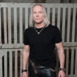 ﻿A MACHINE FOR THE END: AN INTERVIEW WITH ROBERT MASON OF THE END MACHINE AND WARRANT