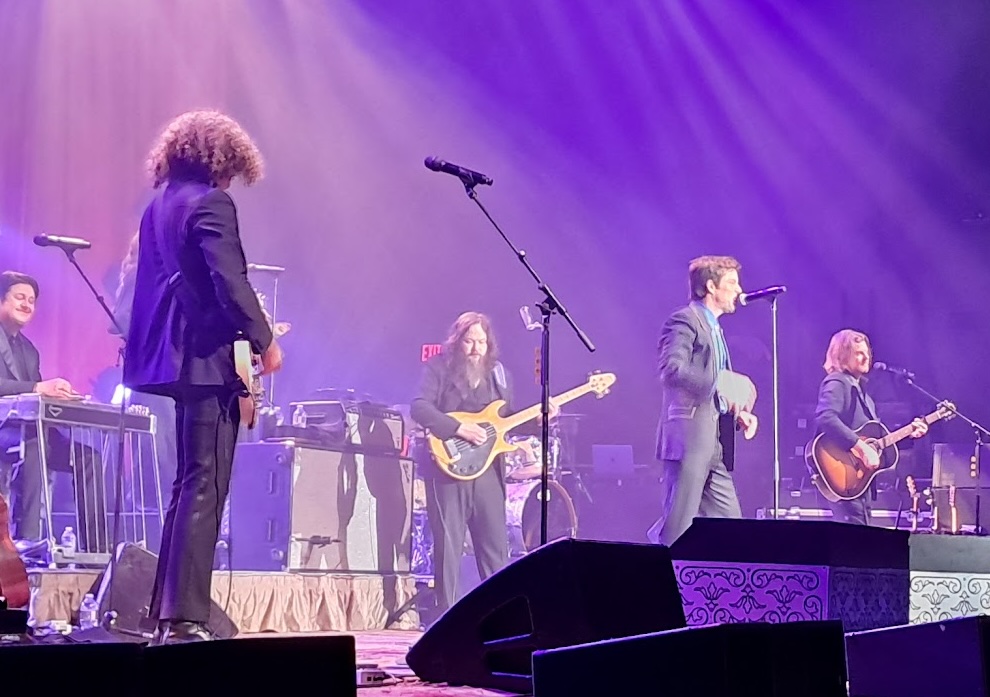 CONCERT REVIEW: BRANDON FLOWERS DAZZLES AT ROADRUNNER (9/23/26)